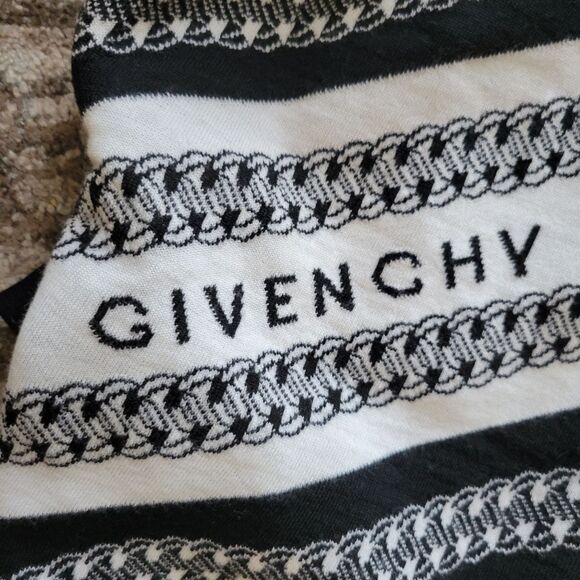 Authentic Givenchy Sweats - Picture 4 of 4